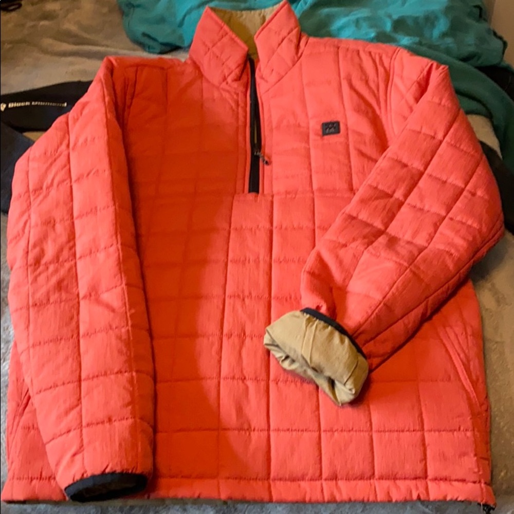 Billabong puffy size medium